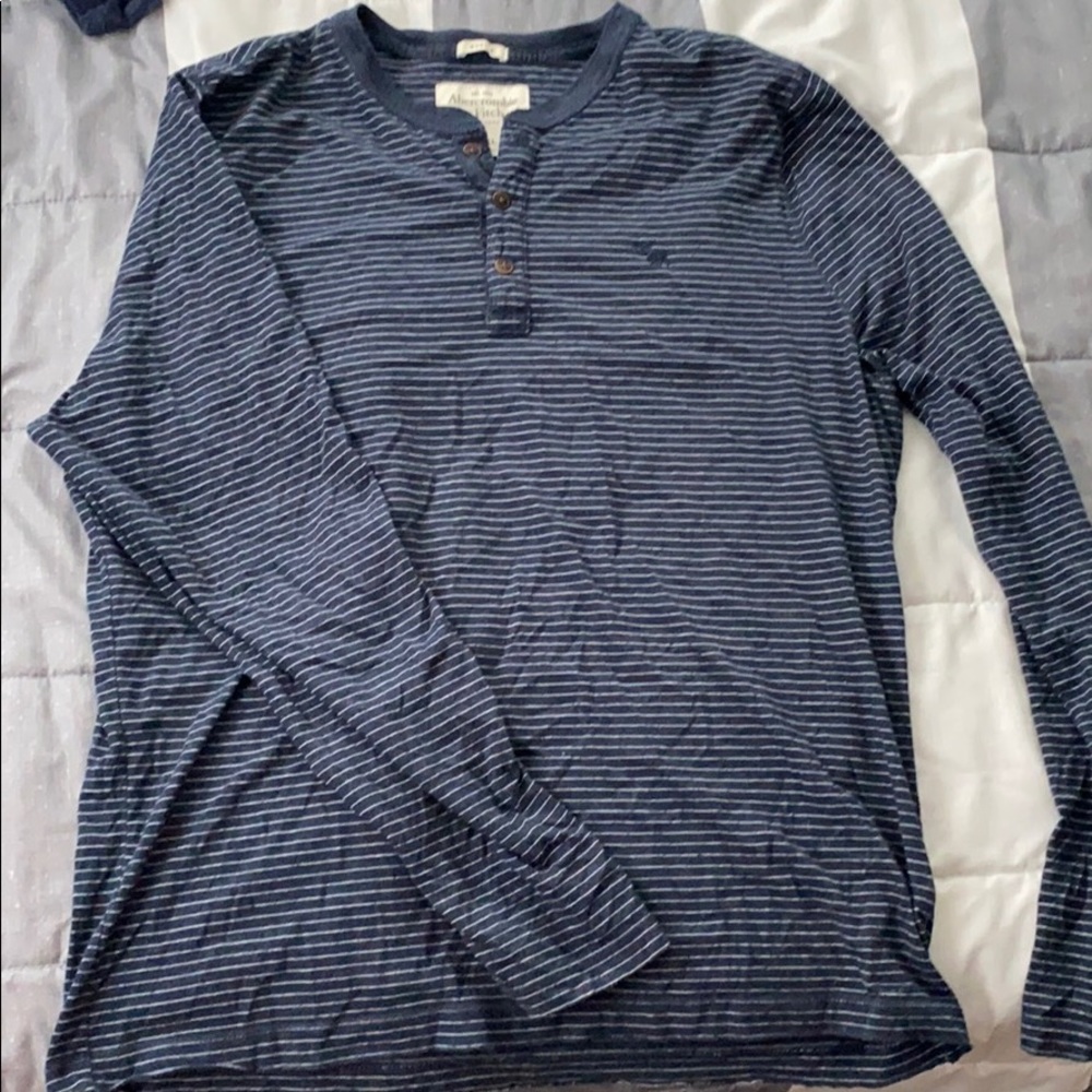 Abercrombie & Fitch Muscle Fit Henley